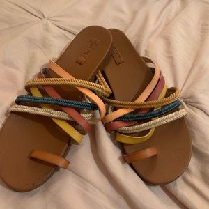 Roxy sandals